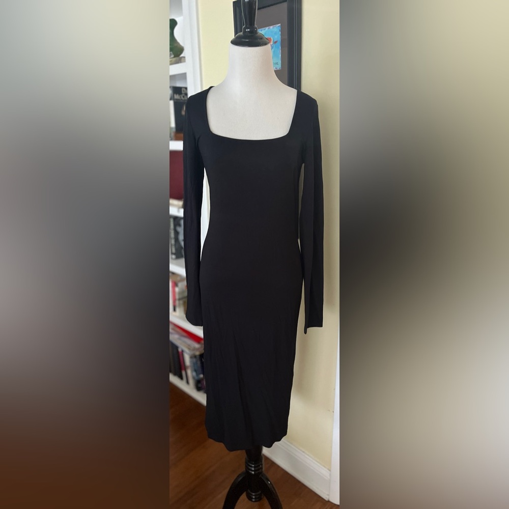 Black Dress Silky Jersey Minimalist Elegant Black Long Sleeve Below Knee SZ L